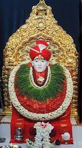 Shri SantGajanan Maharaj chanting "Gan Gan Ganat Bote" - A divine spiritual mantra.