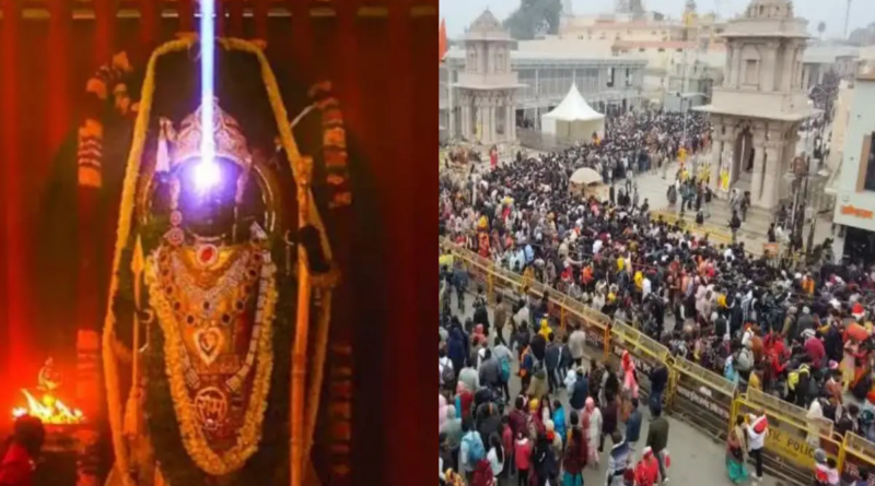 श्रीराम का जन्म – कौशल्या की गोद में चमकते दिव्य बालक, चारों ओर देवताओं की पुष्पवर्षा, प्रकाश और भक्ति का वातावरण।